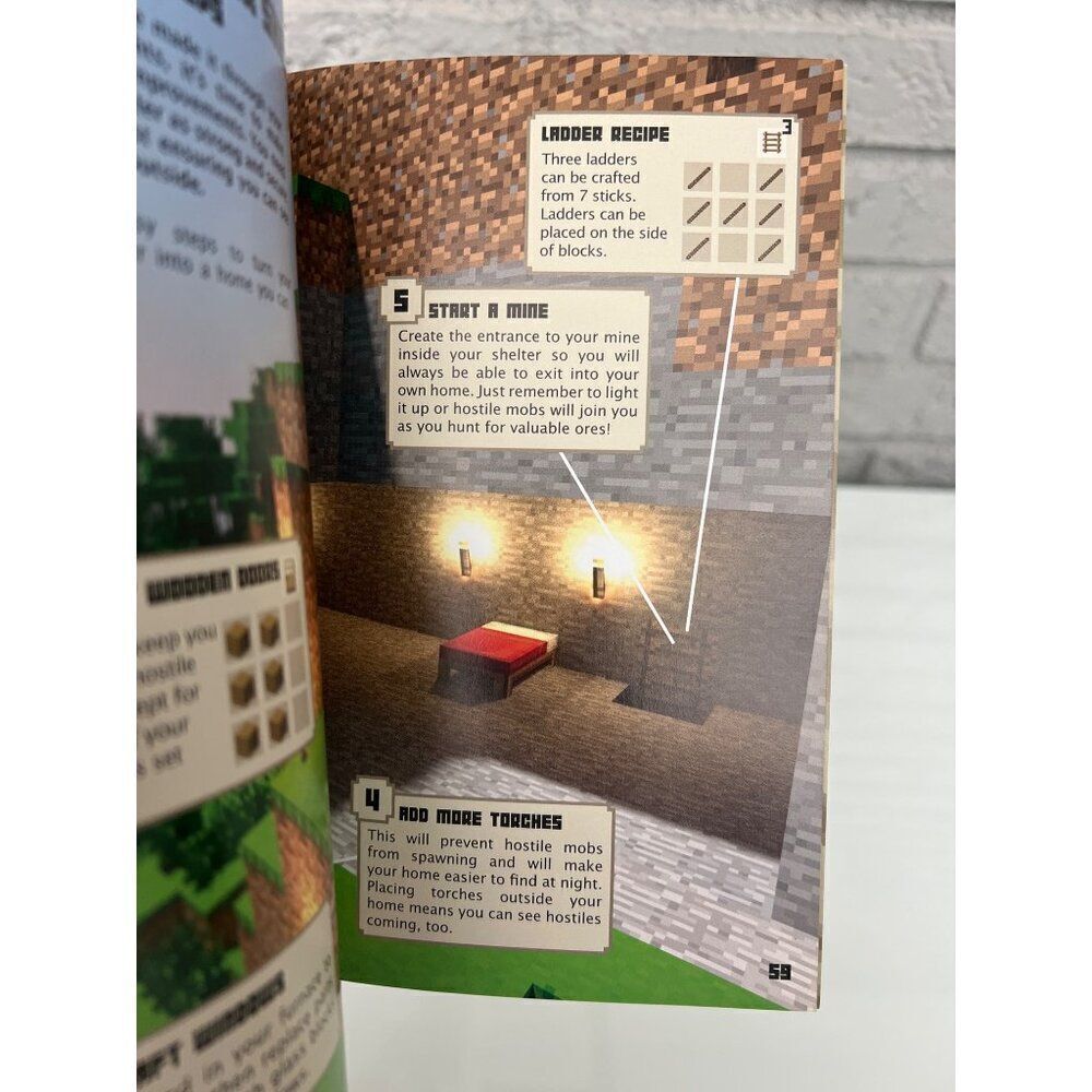 Minecraft Essential Handbook - Picture 4 of 4